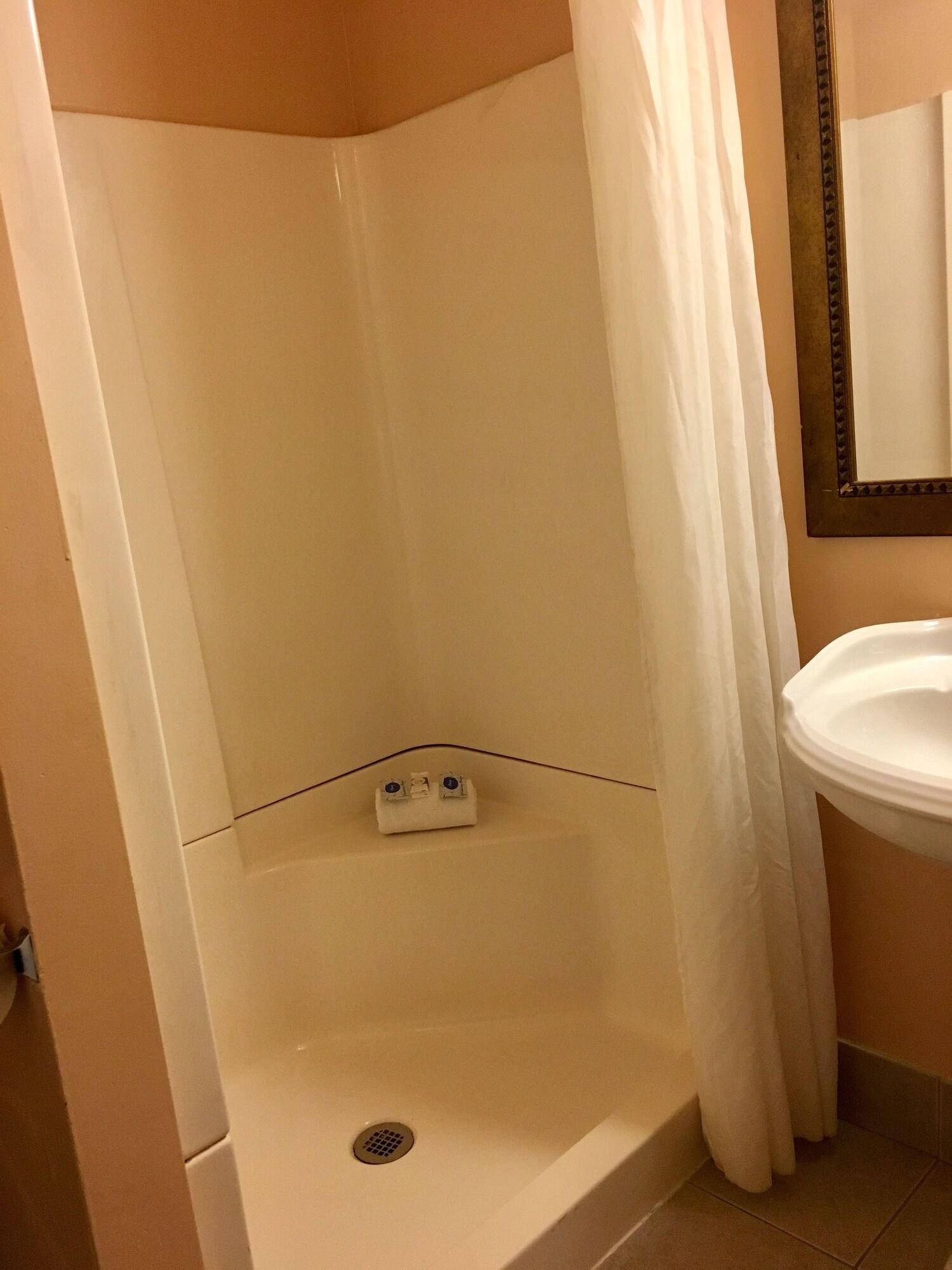 Midtown 2* Baltimore