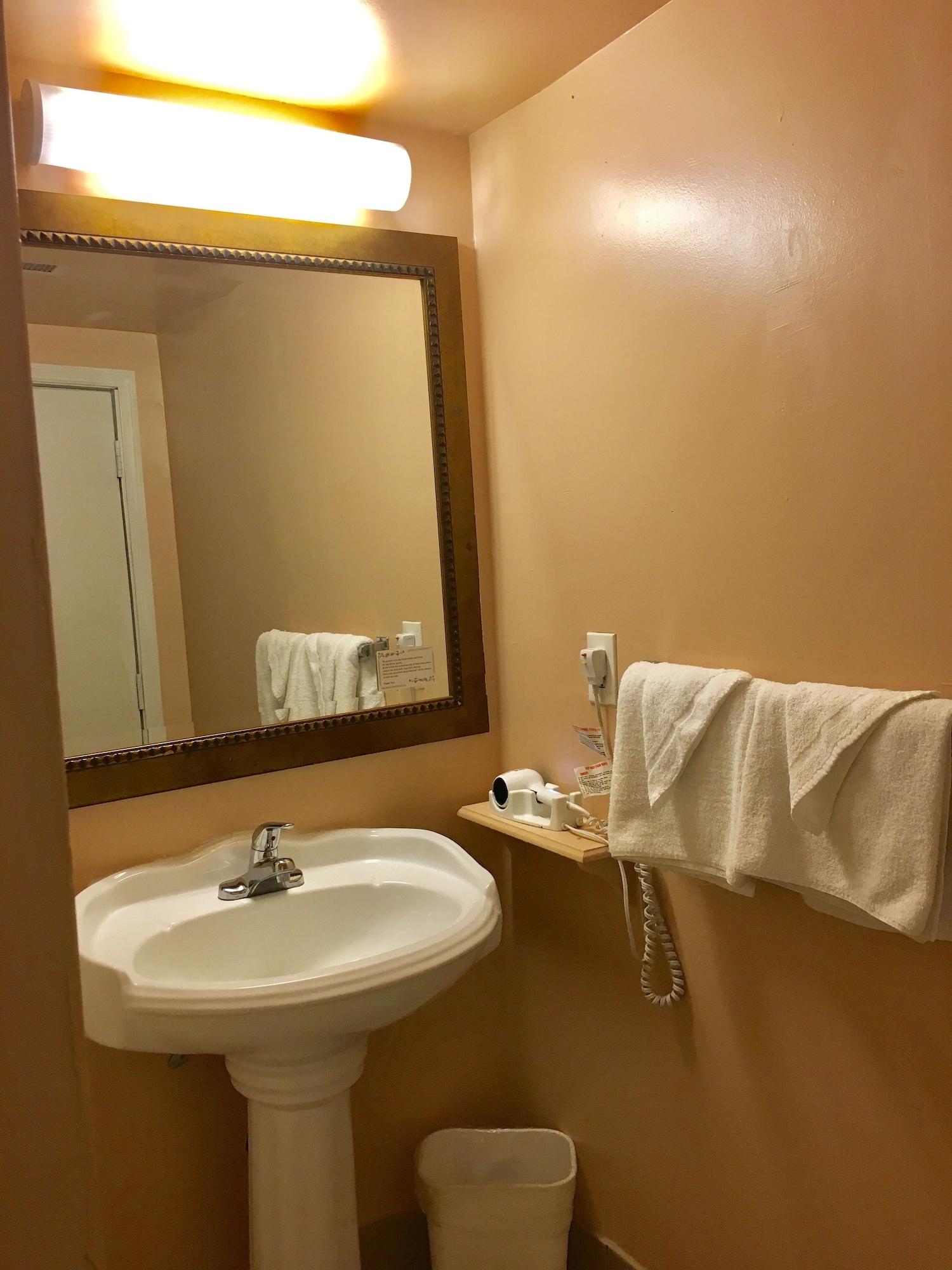 Midtown Hotel