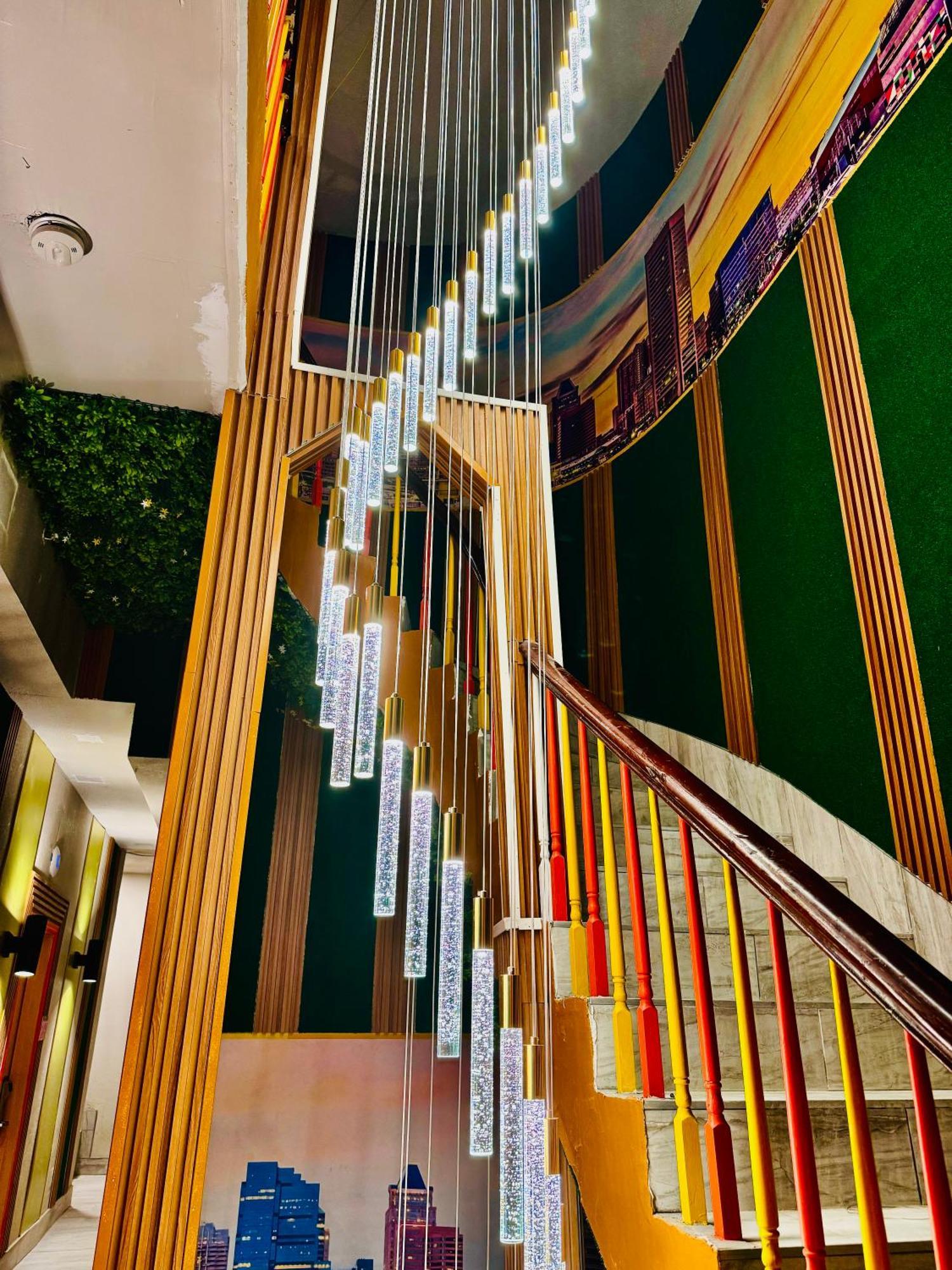 Midtown 2* Baltimore